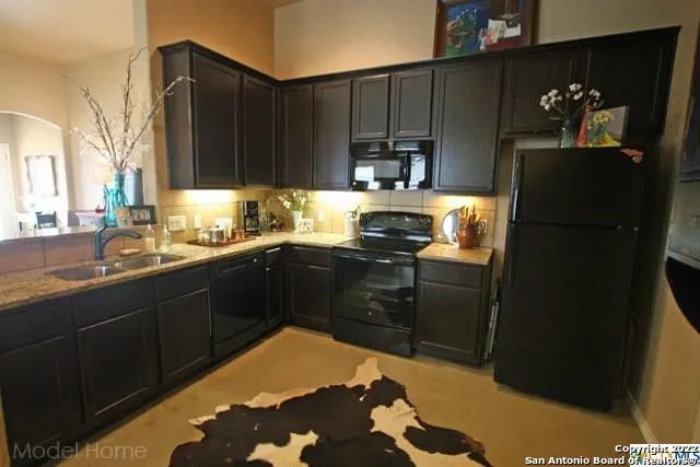 2548 PAHMEYER RD New Braunfels, TX 78130