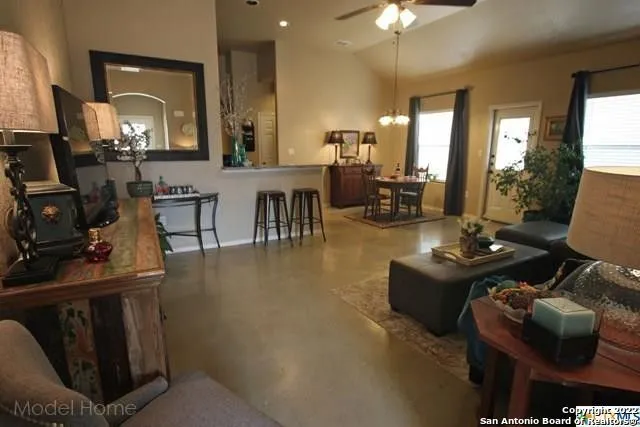 2548 PAHMEYER RD New Braunfels, TX 78130