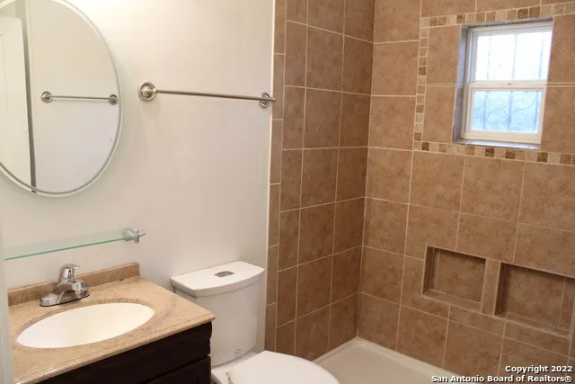 2825 W WOODLAWN AVE San Antonio, TX 78228