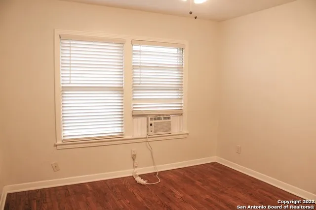 2825 W WOODLAWN AVE San Antonio, TX 78228