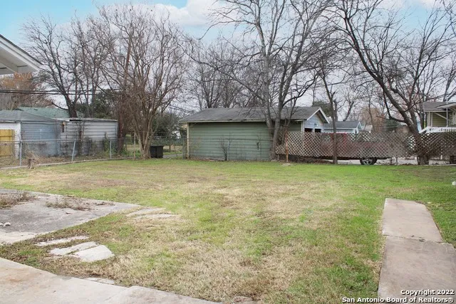 2825 W WOODLAWN AVE San Antonio, TX 78228