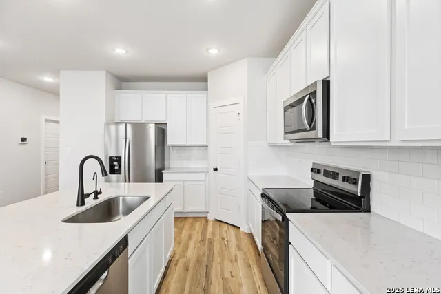 235 Brook Shadow Cibolo, TX 78108