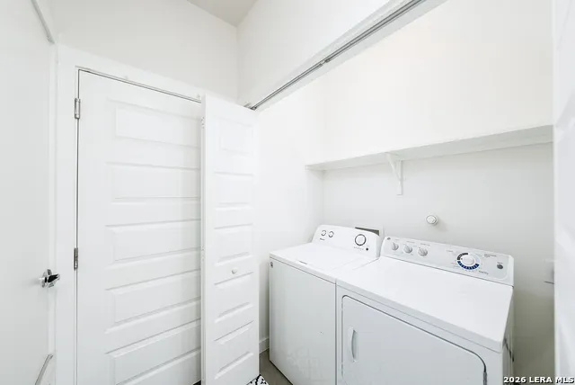 1150 OLIVE ST San Antonio, TX 78202