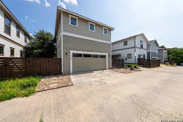1150 OLIVE ST San Antonio, TX 78202