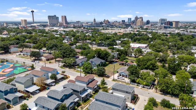 1150 OLIVE ST San Antonio, TX 78202