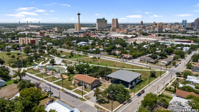 1150 OLIVE ST San Antonio, TX 78202
