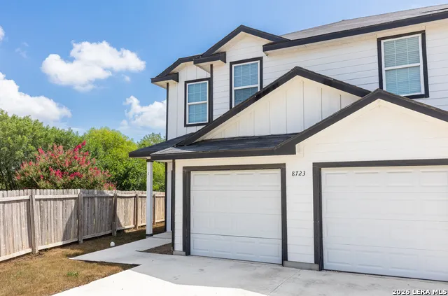 8723 KEY WINDY WAY Unit 1 Converse, TX 78109
