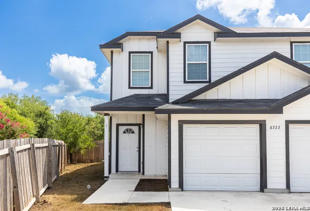 8723 KEY WINDY WAY Unit 1 Converse, TX 78109