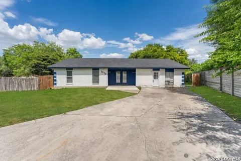 2526 Town Briar St