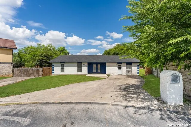 2526 Town Briar St San Antonio, TX 78238