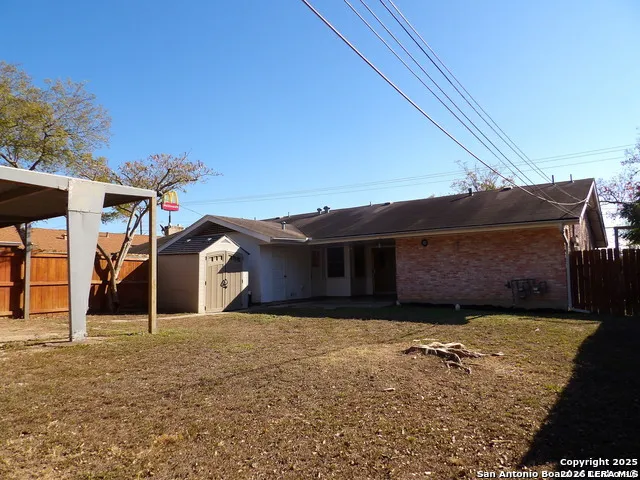 5637 WALZEM RD Windcrest, TX 78218