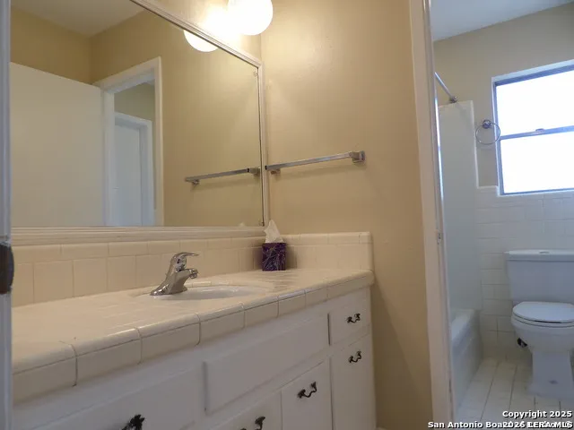 5637 WALZEM RD Windcrest, TX 78218