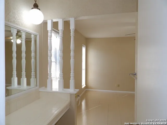 5637 WALZEM RD Windcrest, TX 78218