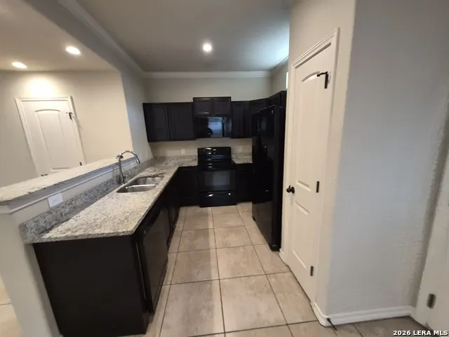 7042 Lakeview Dr. Unit 102 San Antonio, TX 78244