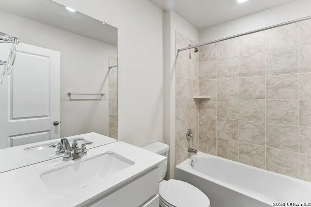 162 Owl Burrow San Antonio, TX 78253
