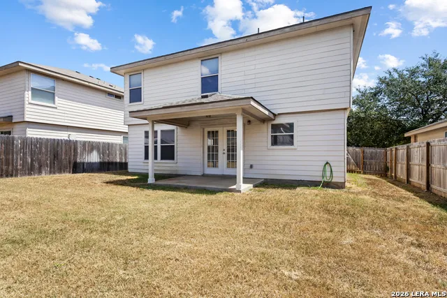 8943 Walnut Spgs Universal City, TX 78148