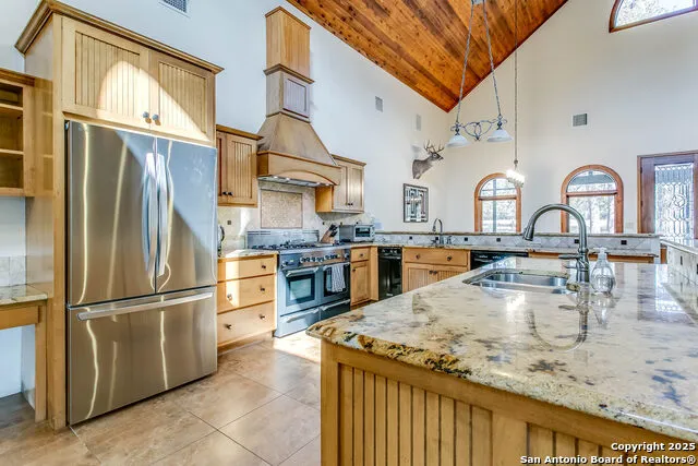 408 Copeland Hill Smithville, TX 78957