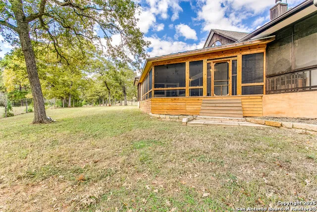 408 Copeland Hill Smithville, TX 78957