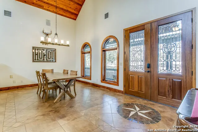 408 Copeland Hill Smithville, TX 78957