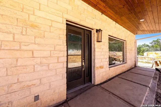 225 Arrowhead Ln Pipe Creek, TX 78063