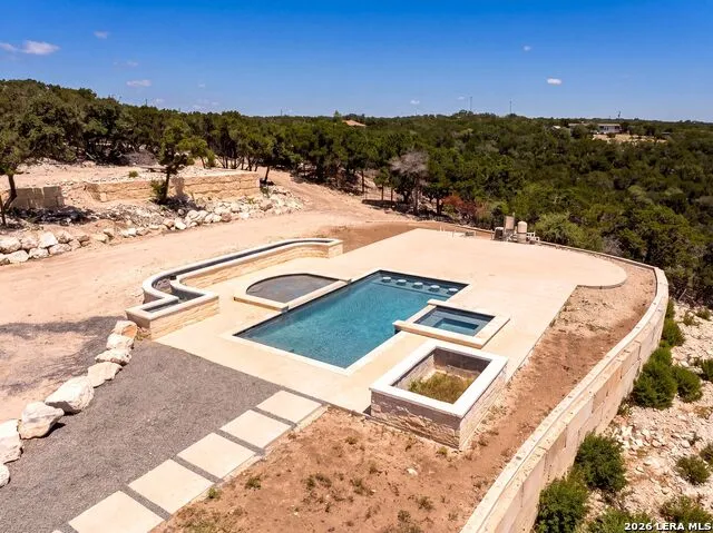 225 Arrowhead Ln Pipe Creek, TX 78063