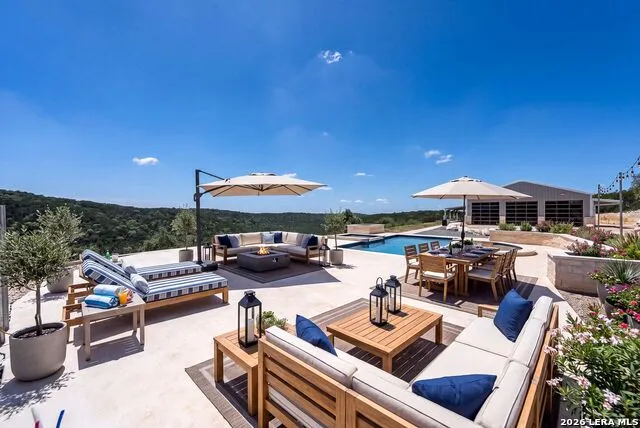 225 Arrowhead Ln Pipe Creek, TX 78063