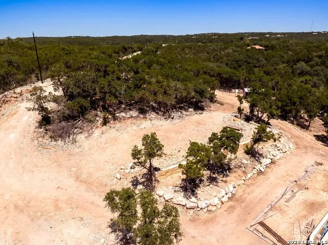 225 Arrowhead Ln Pipe Creek, TX 78063