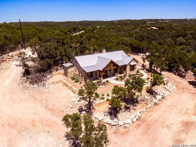 225 Arrowhead Ln Pipe Creek, TX 78063