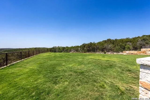 225 Arrowhead Ln Pipe Creek, TX 78063
