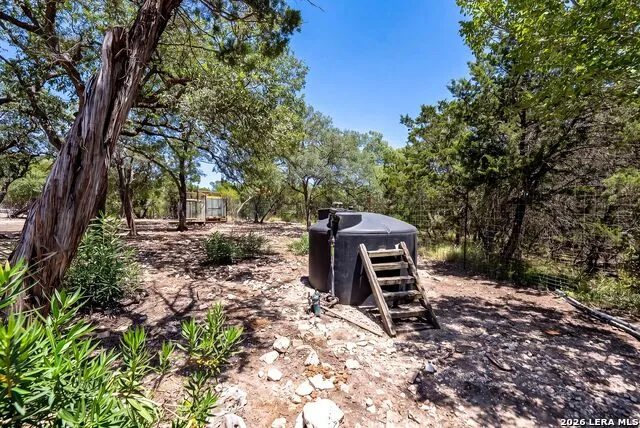 225 Arrowhead Ln Pipe Creek, TX 78063