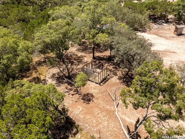 225 Arrowhead Ln Pipe Creek, TX 78063