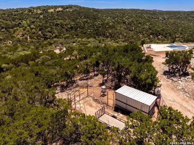 225 Arrowhead Ln Pipe Creek, TX 78063