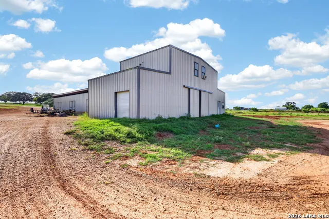 3450 Fm 1922 Floresville, TX 78114