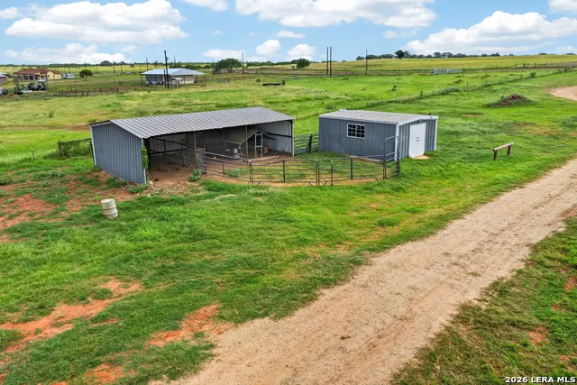 3450 Fm 1922 Floresville, TX 78114