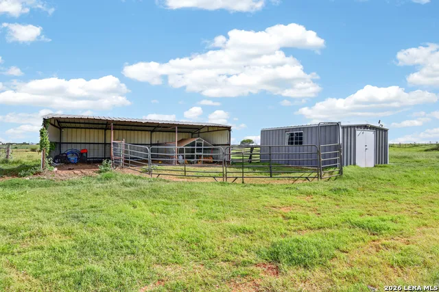 3450 Fm 1922 Floresville, TX 78114