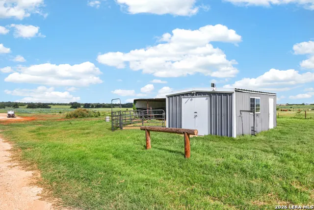 3450 Fm 1922 Floresville, TX 78114