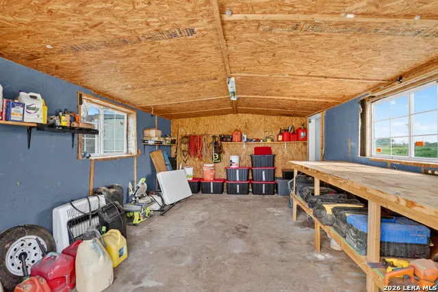 3450 Fm 1922 Floresville, TX 78114