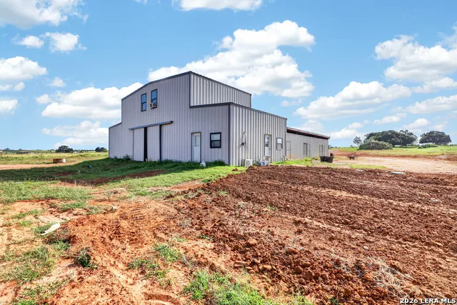 3450 Fm 1922 Floresville, TX 78114