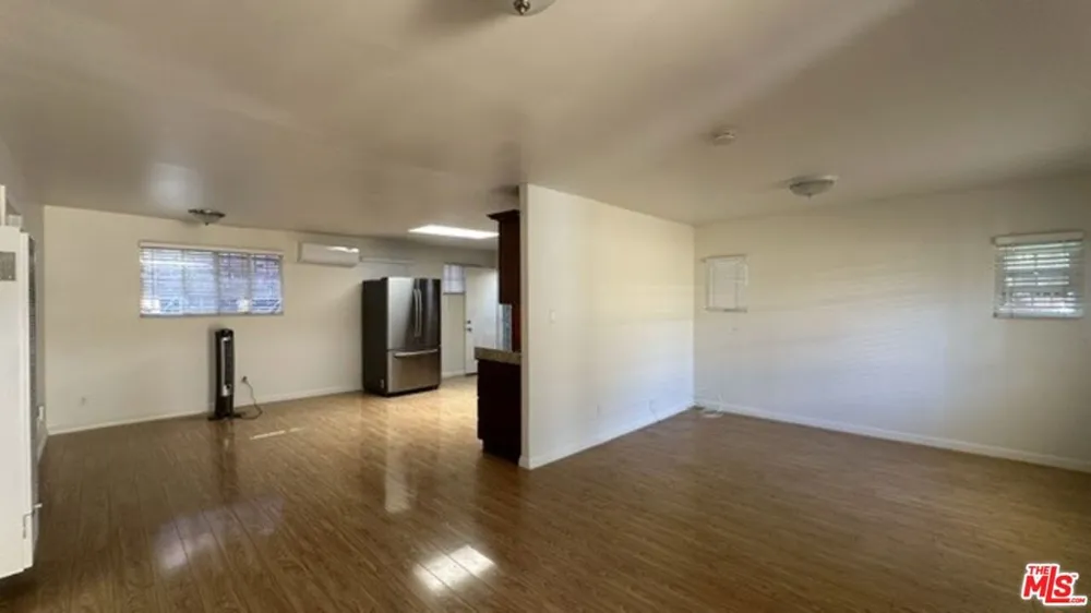 1849 S Wilton Place Los Angeles, CA 90019