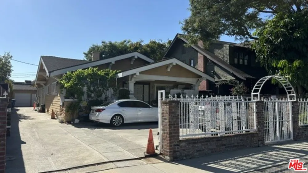 1849 S Wilton Place Los Angeles, CA 90019