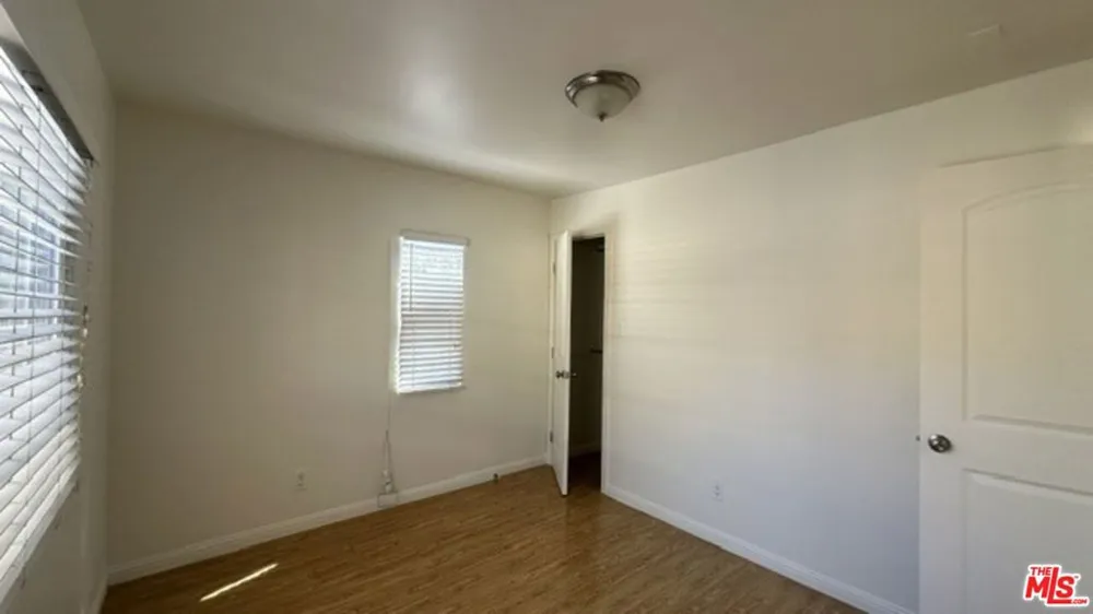 1849 S Wilton Place Los Angeles, CA 90019