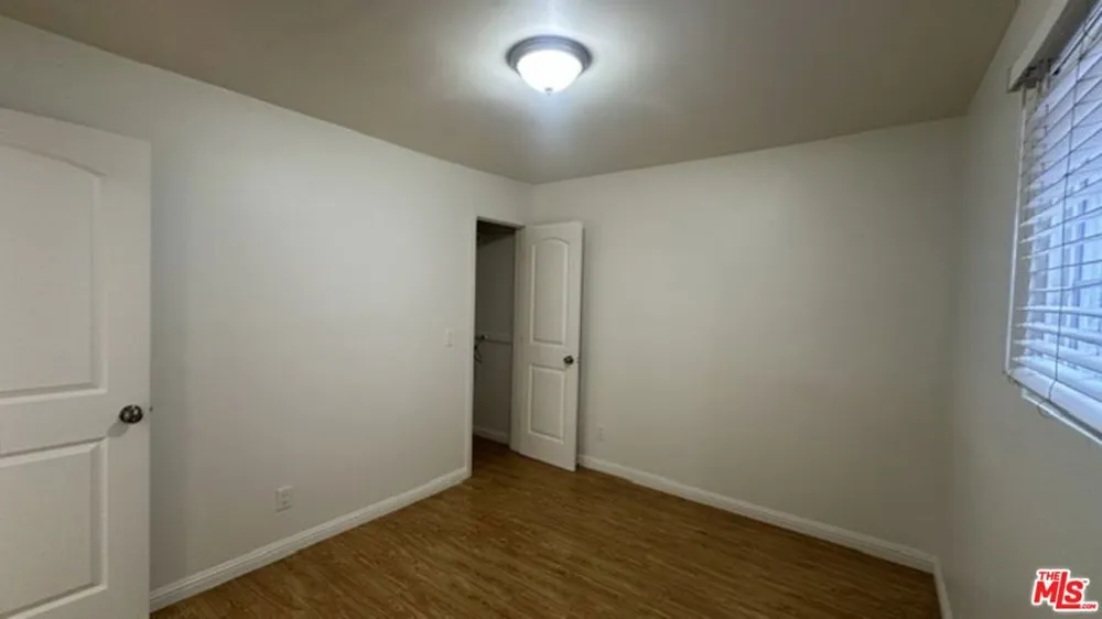 1849 S Wilton Place Los Angeles, CA 90019