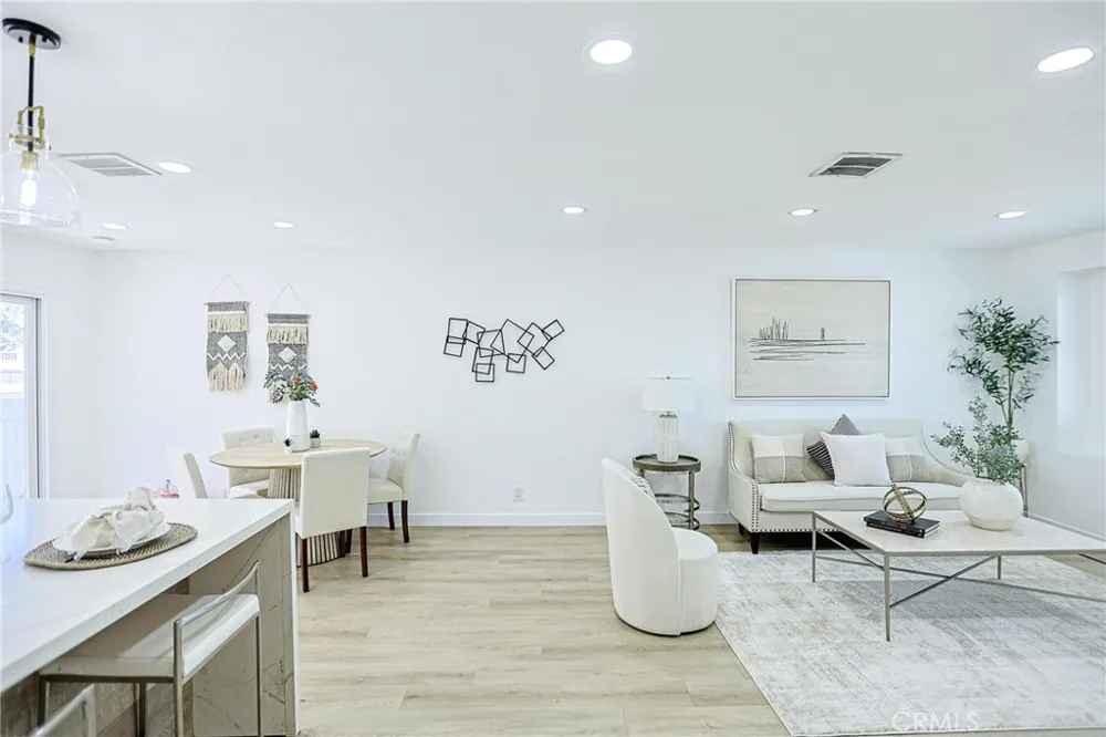 15611 Toway Huntington Beach, CA 92647