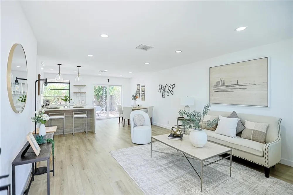 15611 Toway Huntington Beach, CA 92647