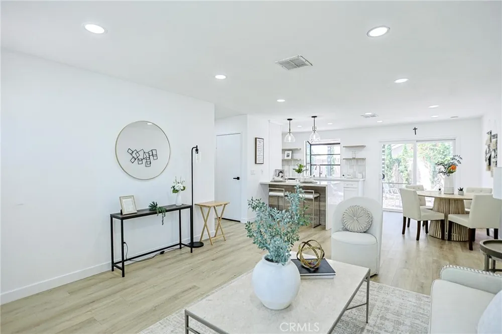 15611 Toway Huntington Beach, CA 92647