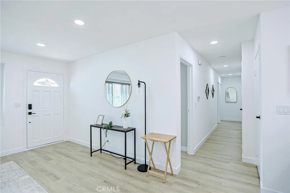 15611 Toway Huntington Beach, CA 92647