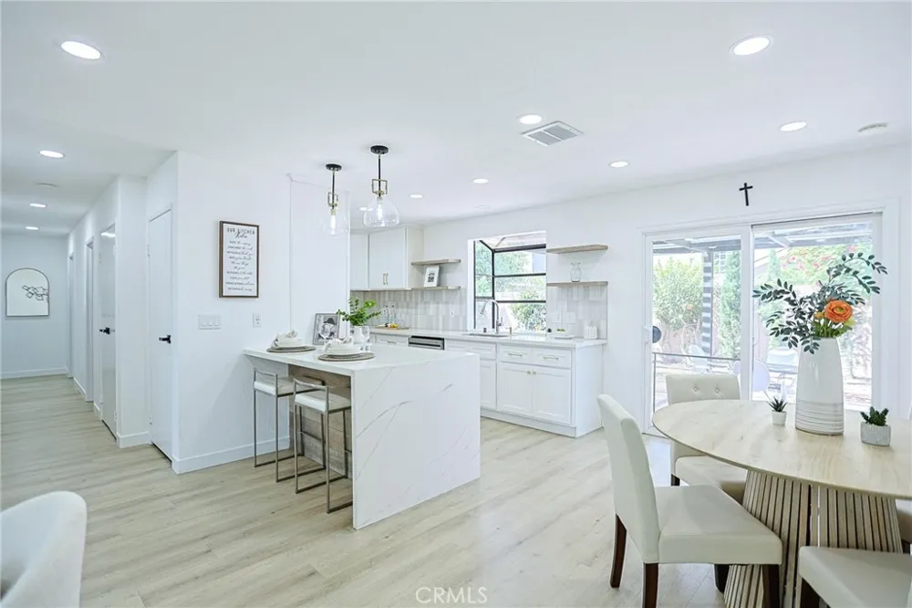 15611 Toway Huntington Beach, CA 92647