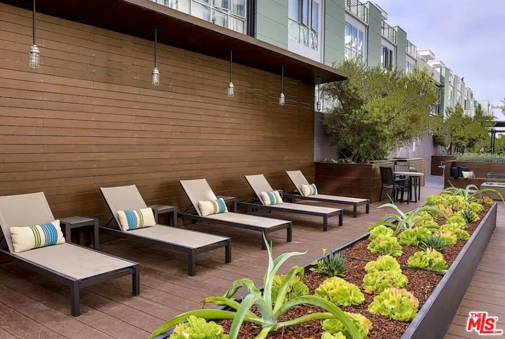 4133 Redwood Avenue #1014 Los Angeles, CA 90066