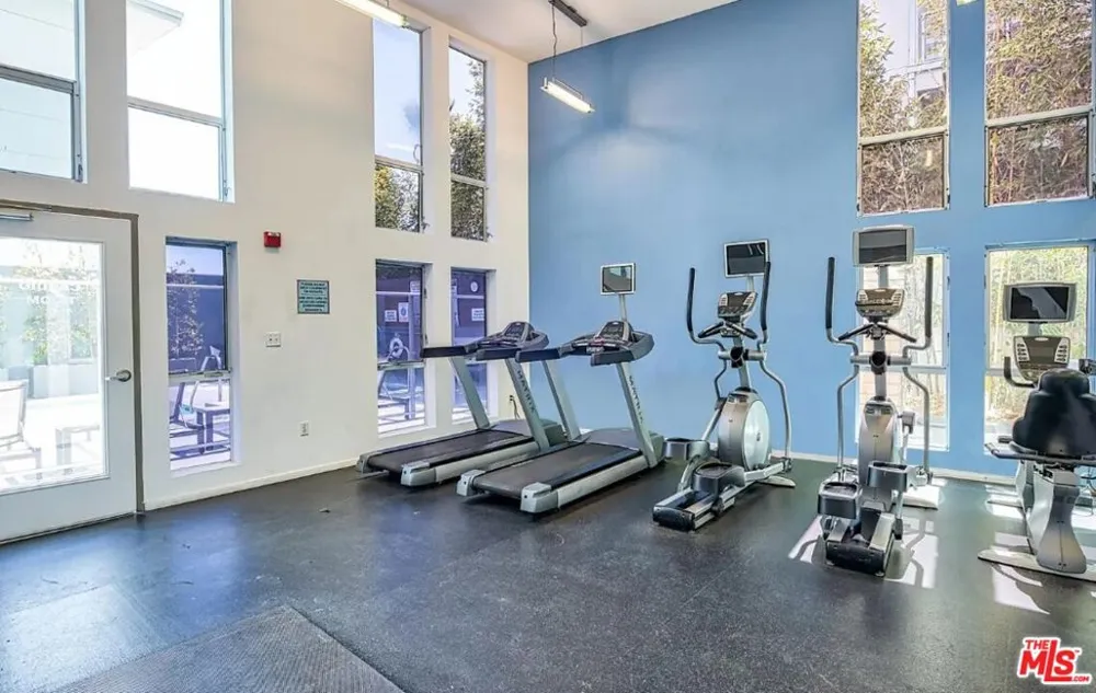 4133 Redwood Avenue #1014 Los Angeles, CA 90066
