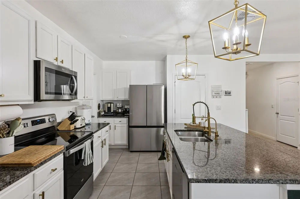 3676 SUNGROVE CIRCLE Sanford, FL 32771